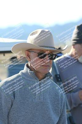 media/Jan-15-2026-Racers Edge (Thu) [[dfebeb70ab]]/1-Around the Pits-Track Walk/